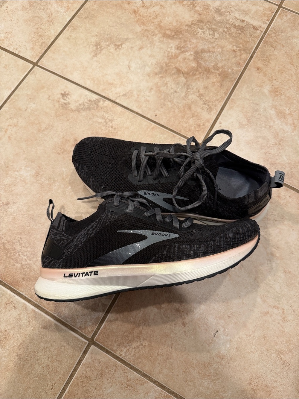 Brooks Levitate Women's Running Shoes - Black with Light Pink Midsole Accent